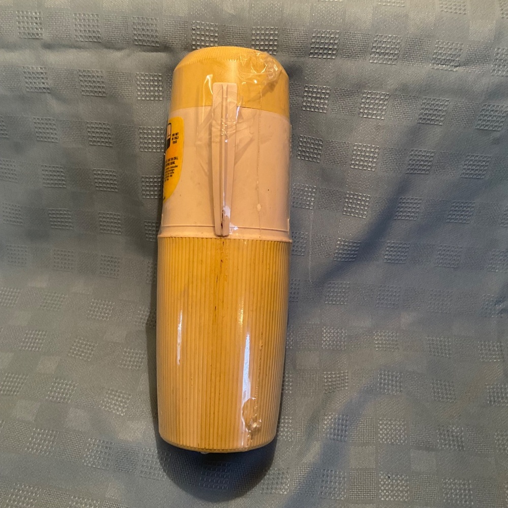 VTG Thermos Quart Size #6402 King Seeley Harvest Gold SEALED - Picture 5 of 11